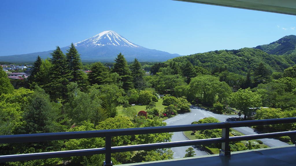 展望室から望む富士山 