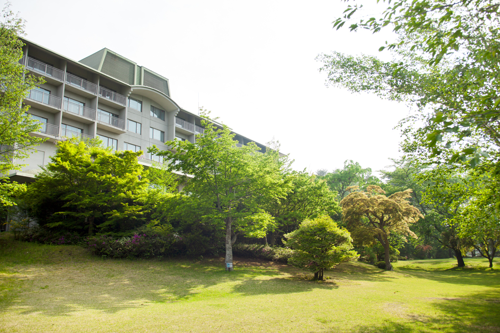 庭園はご自由に散策いただけます