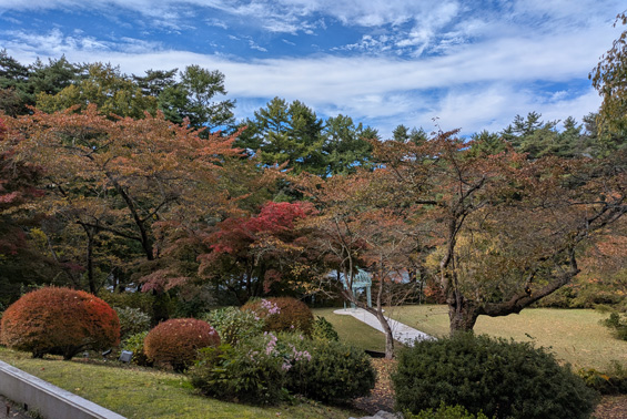 富士ビューホテルの庭園の紅葉